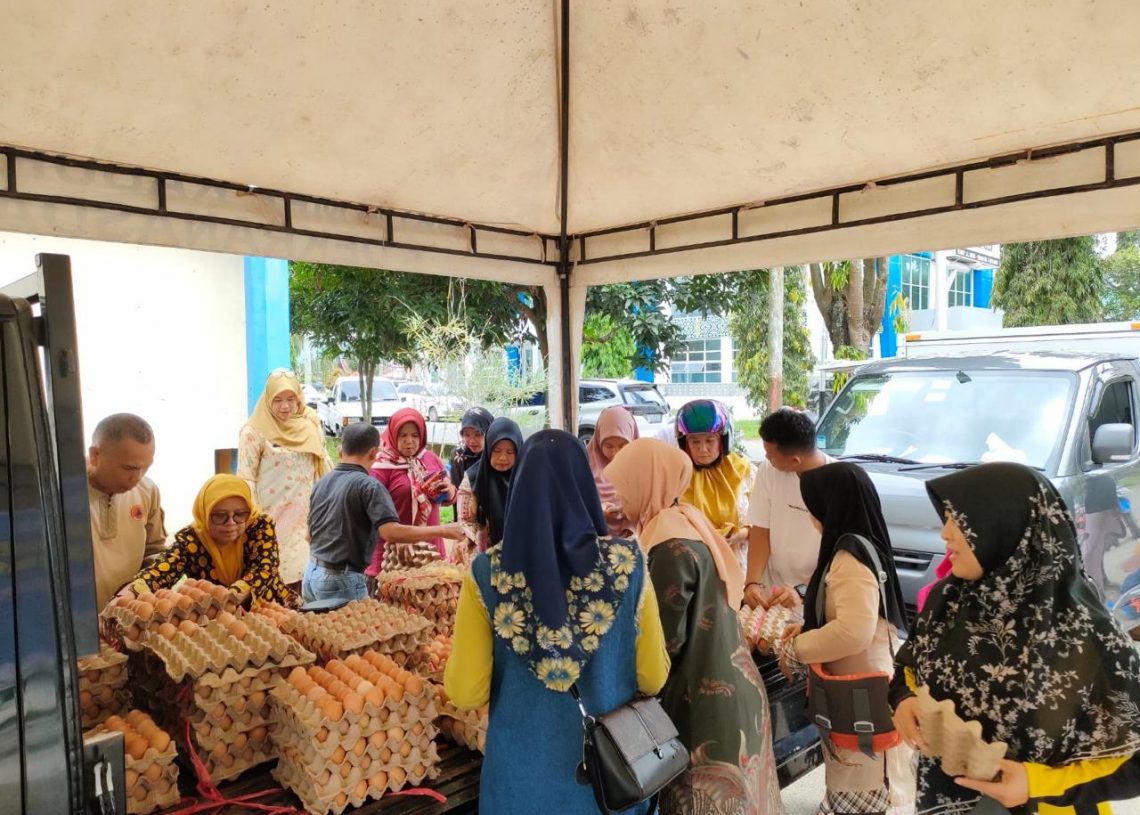 Pengendalian Inflasi, Pemkab Solok Lakukan Operasi Pasar