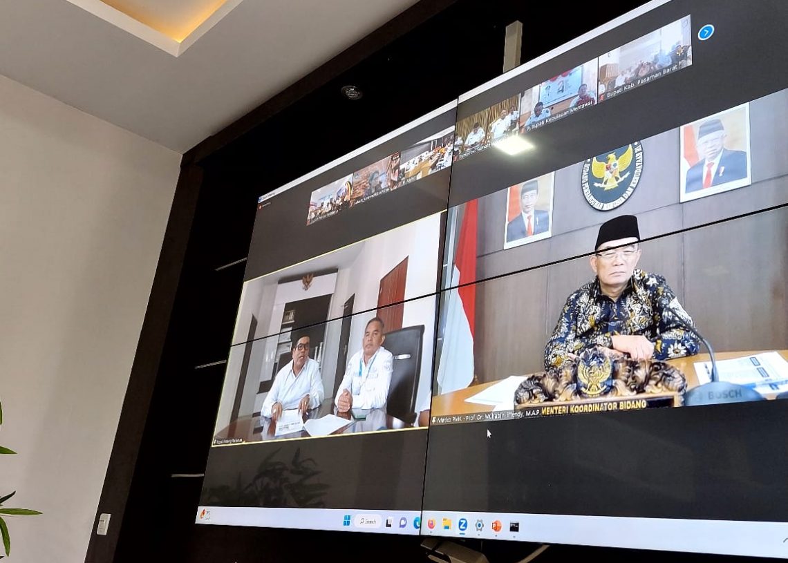 Bupati Paparkan Kondisi Padang Pariaman Pasca Banjir dan Tanah Longsor ke Menko PMK