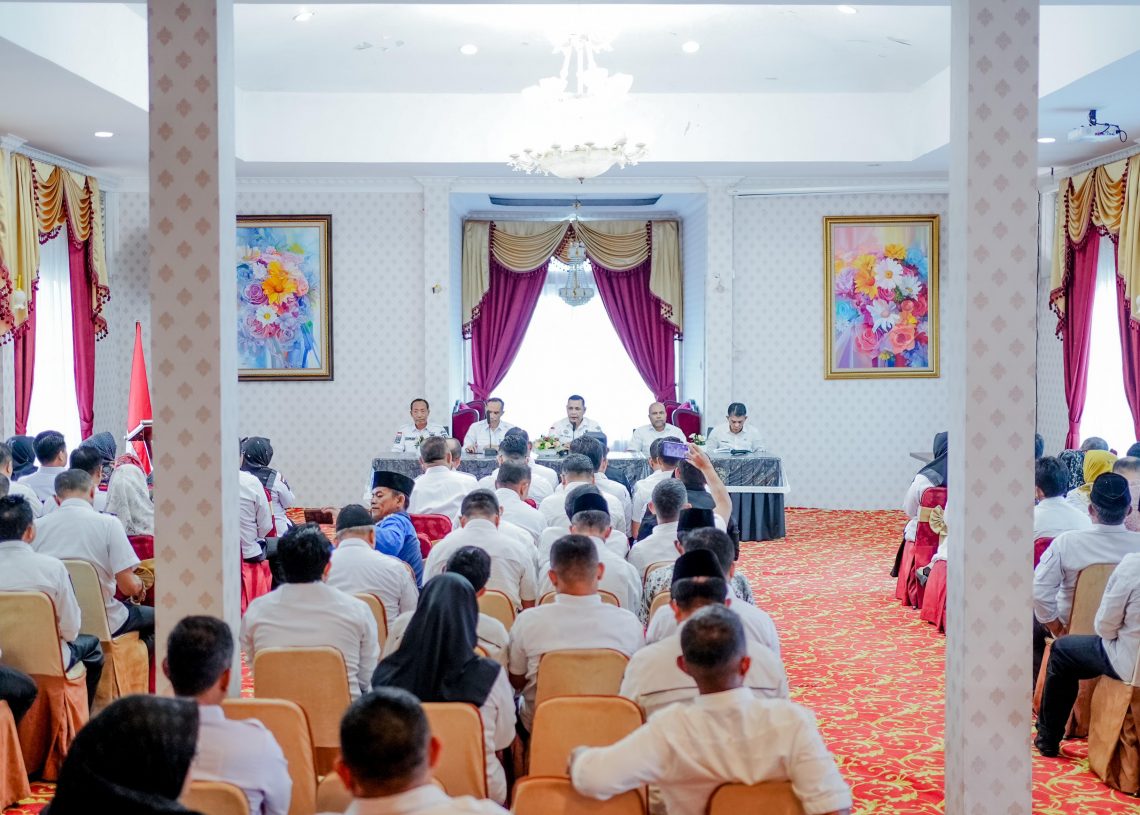 Evaluasi Bersama Pemerintah Nagari, Epyardi Asda Samakan Persepsi untuk Pembangunan