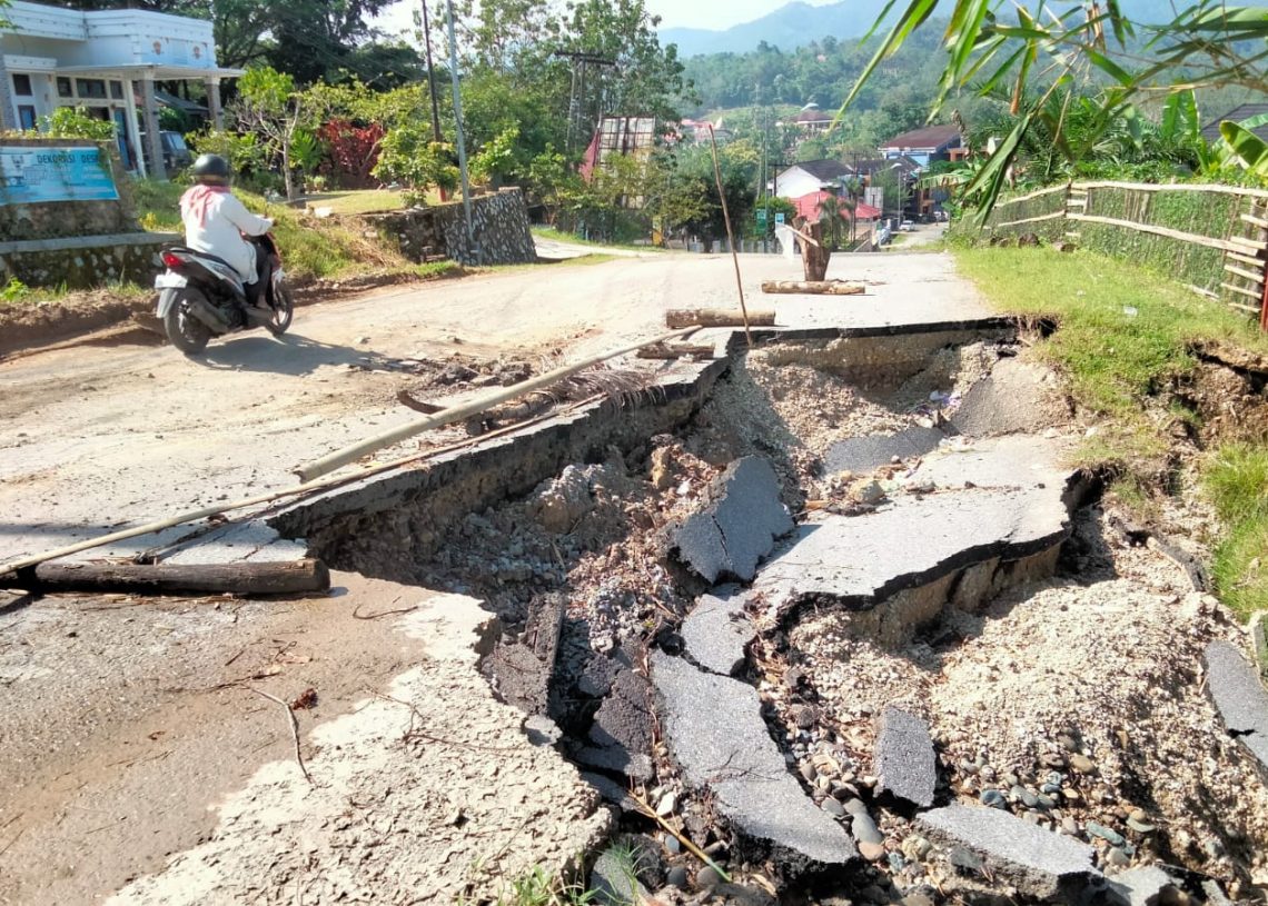 Banyak Jalan Rusak, Kunjungan Wisatawan ke Sawahlunto Bisa Berkurang