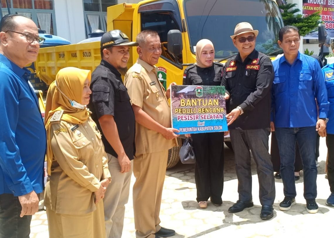 Respon Pasca Bencana, Pemkab Solok Terjunkan Puluhan Tim dan Peralatan ke Pessel