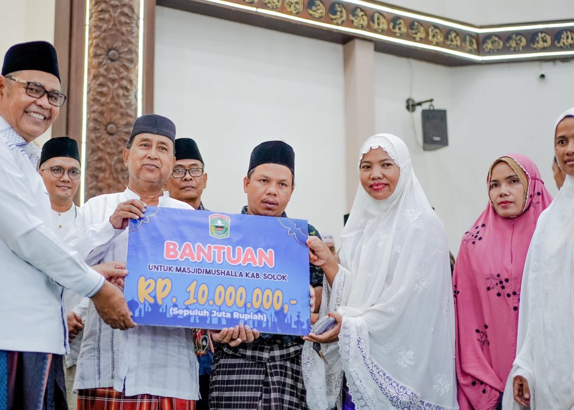 Malam ke-11 Ramadhan, Bupati Solok Pimpin Rombongan TSR ke Mesjid Raya Koto Baru