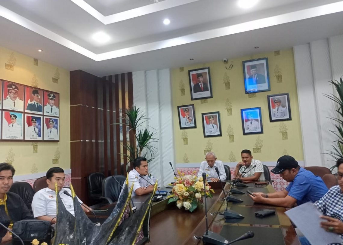 Gagal Melantik 226 Pejabat, Pemkab Pessel Minta Maaf