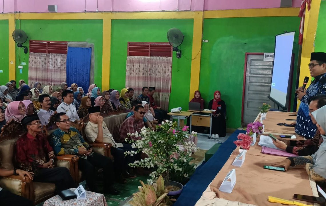 Lokakarya PPGP Diharapkan Suhatri Bur Menjadi Penggerak Perubahan Dunia Pendidikan