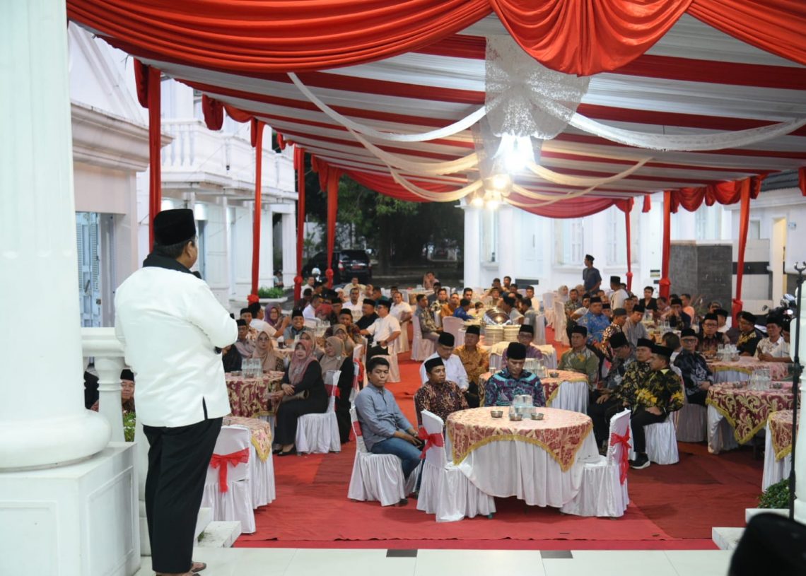 Pererat Silaturahmi, Suhatri Bur Undang Seluruh Elemen Masyarakat Buka Puasa Bersama