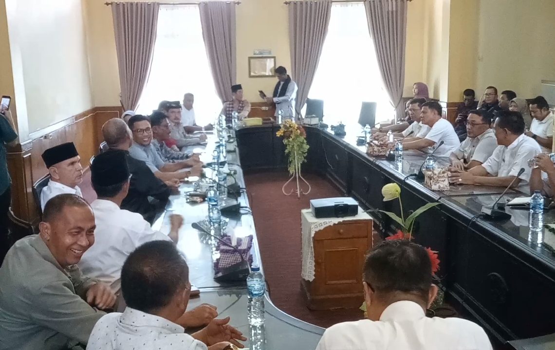 DPRD Kota Pariaman Adakan Rapat Gabungan Respon Keluhan Sejumlah OPD, Tolak Pj Walikota?