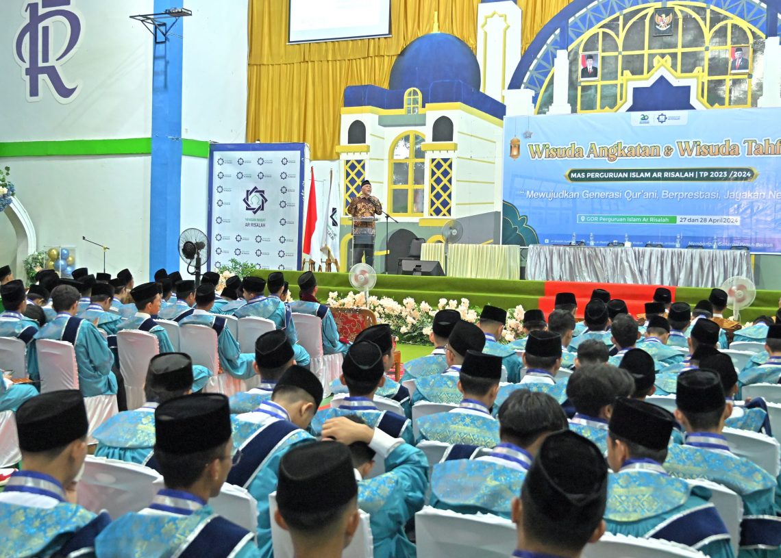 Wisuda 222 Santri, Gubernur Mahyeldi Apresiasi Peran Perguruan Ar Risalah