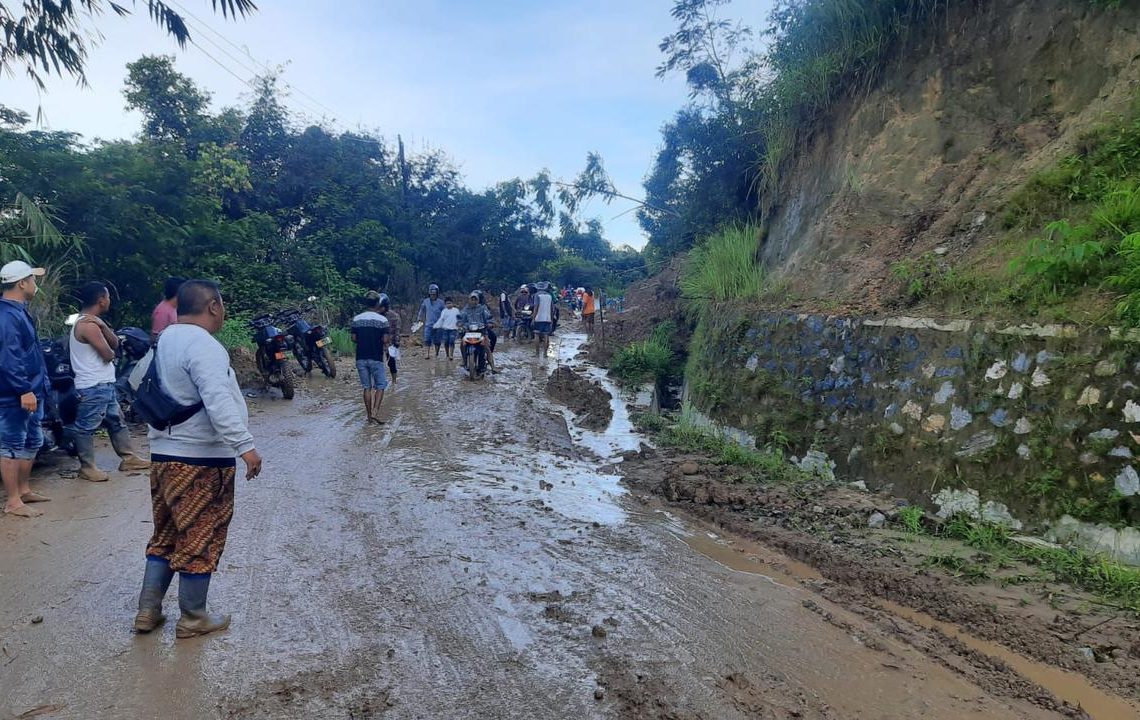 Longsor di Panta Pauah, Pemkab Agam Gerak Cepat Pulihkan Akses Jalan