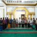 Salat Subuh Berjamaah di Nagari Tabek, Bupati Tanah Datar Ajak Maksimalkan Program Makan Rendang