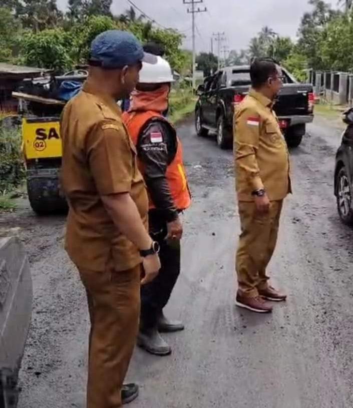 Bupati Tanah Datar : Jalan Sepanjang 13.55 Km Dari Pasar Rabaa – Simpang Sikaladi Tahun Ini Diperbaiki