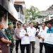 Bupati Tanah Datar Serahkan Bantuan Baznas untuk Korban Kebakaran