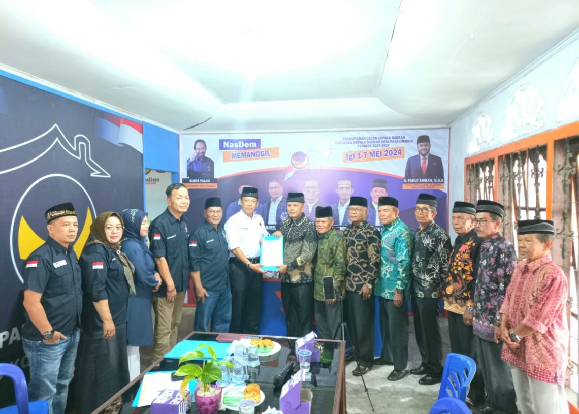 Pengembalian Formulir Calon Wali Kota Payakumbuh, Zeki Oktariza Diantar Ketua KAN dan Bundo Kanduang