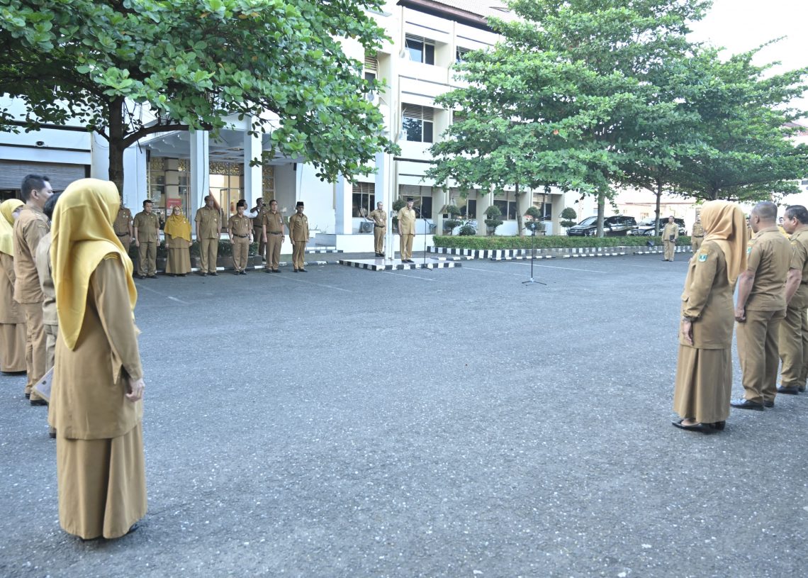 Pimpin Apel di Dinas Pendidikan, Gubernur Minta Insan Disdik Tingkatkan Kinerja Pacu IPM Sumbar