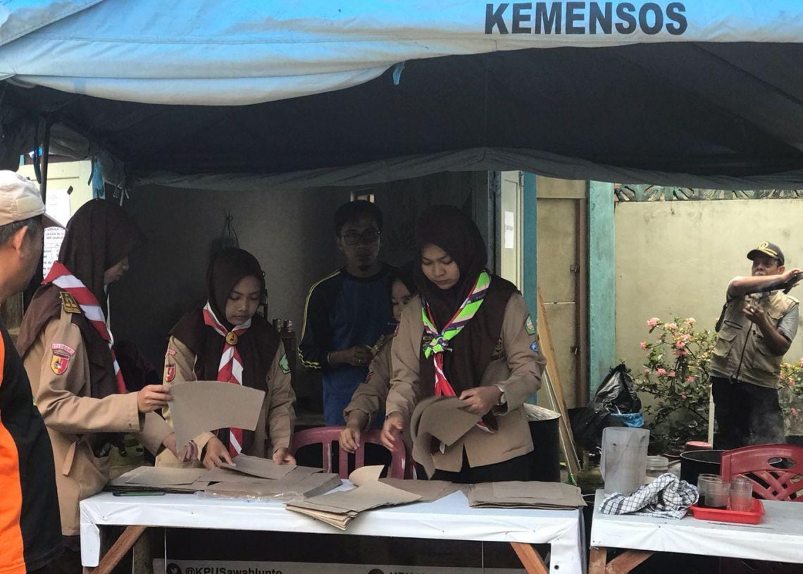 Satgas Pramuka Peduli Kwarcab Sawahlunto Bantu Dapur Umum Bencana Banjir Longsor Kecamatan Silungkang