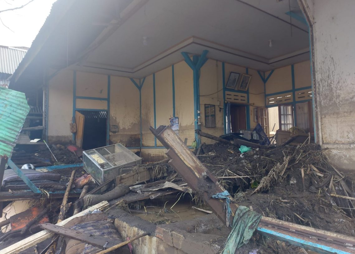Puluhan Rumah di Sungai Pua Disapu Galodo, 14 Korban Meninggal, 1 Hilang