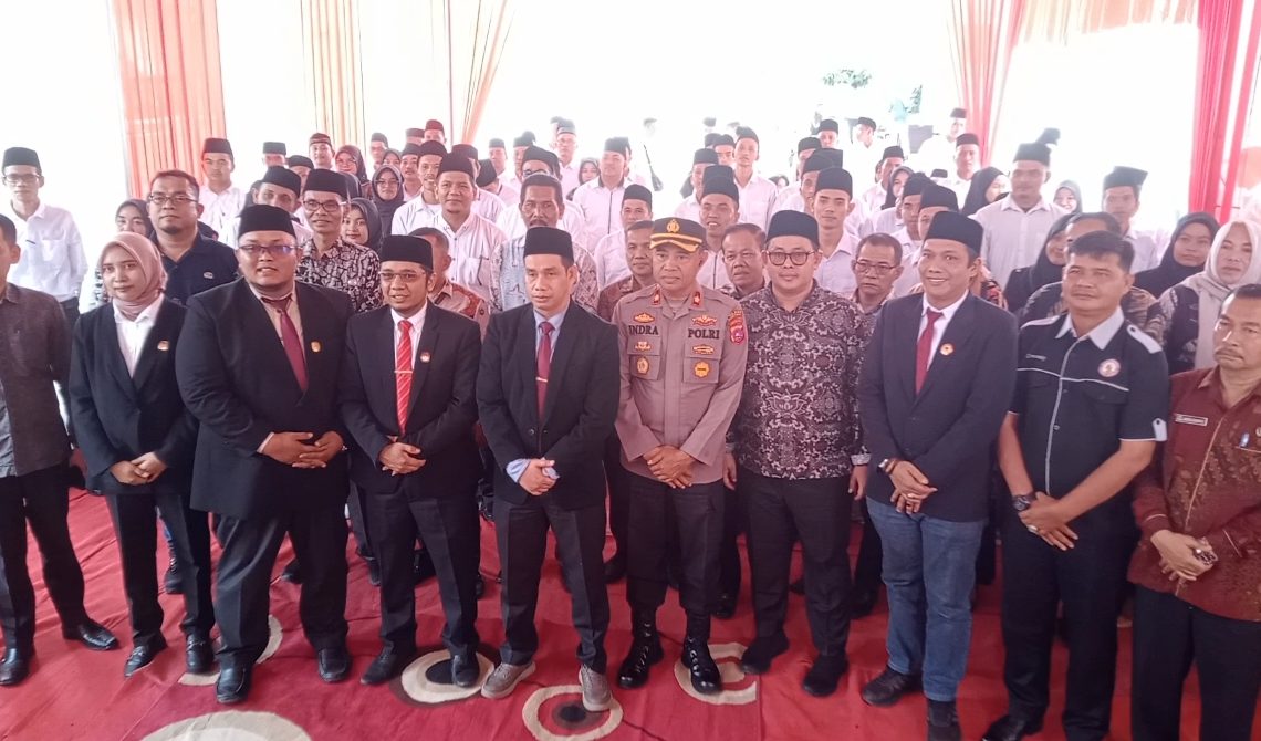 Sukseskan Pilkada 2024, KPU Padang Pariaman Lantik 85 Anggota PPK