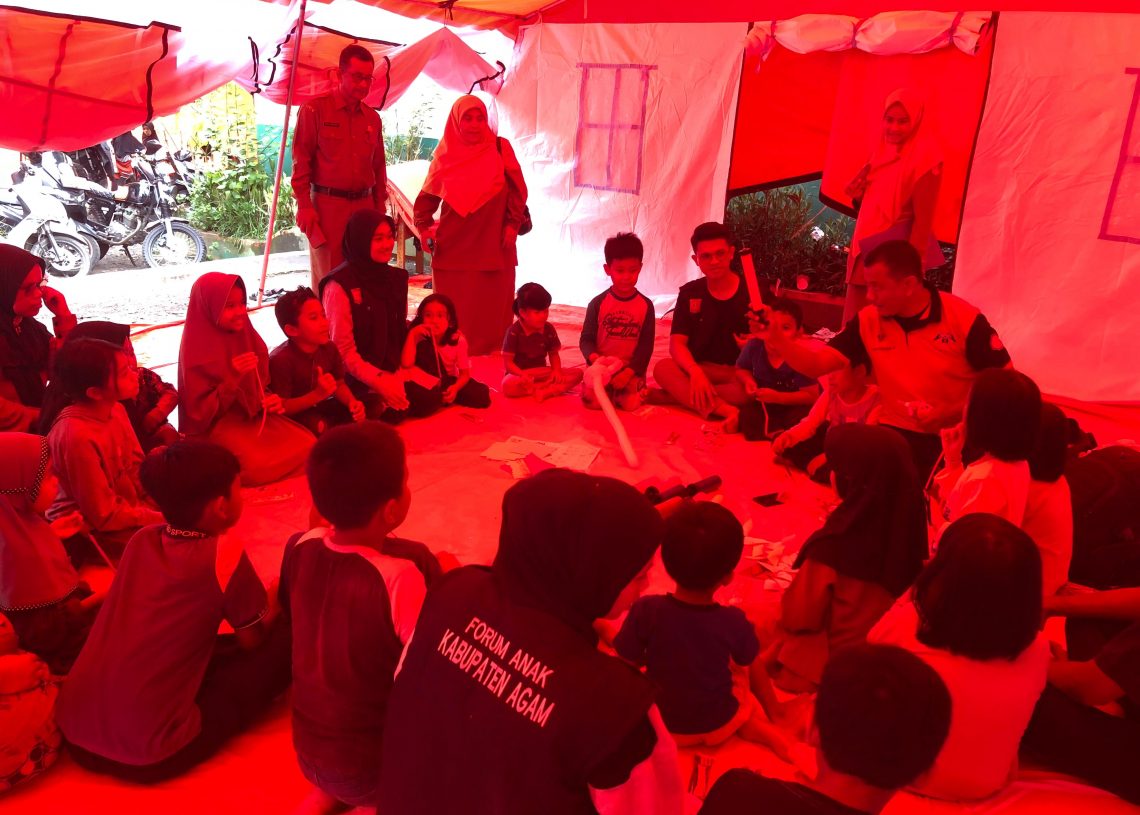 Trauma Healing Pemkab Agam dan Kemensos Pulihkan Semangat Anak-Anak
