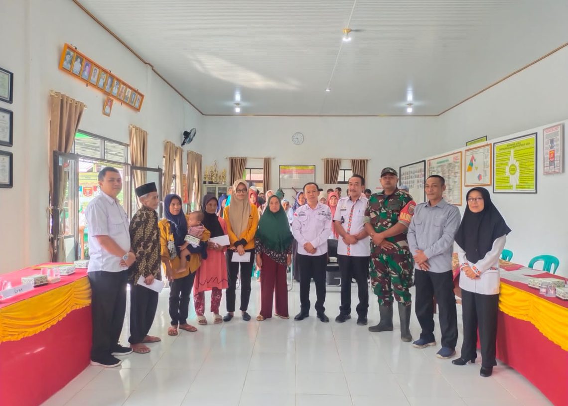 Desa Pekon Balak Batubrak Lampung Barat Bagikan BLT DD