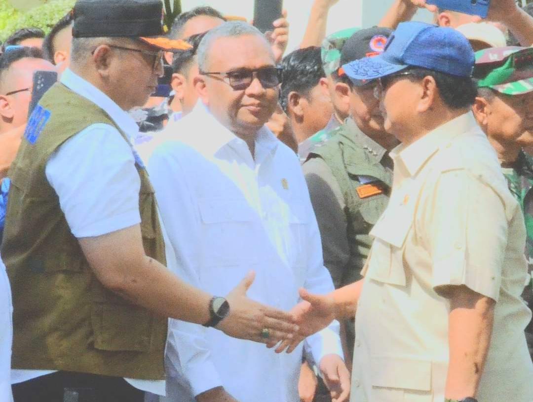 Bantu Korban Bencana Alam di Sumbar, Plh Wako Andree Algamar Sambut Kedatangan Menhan Prabowo