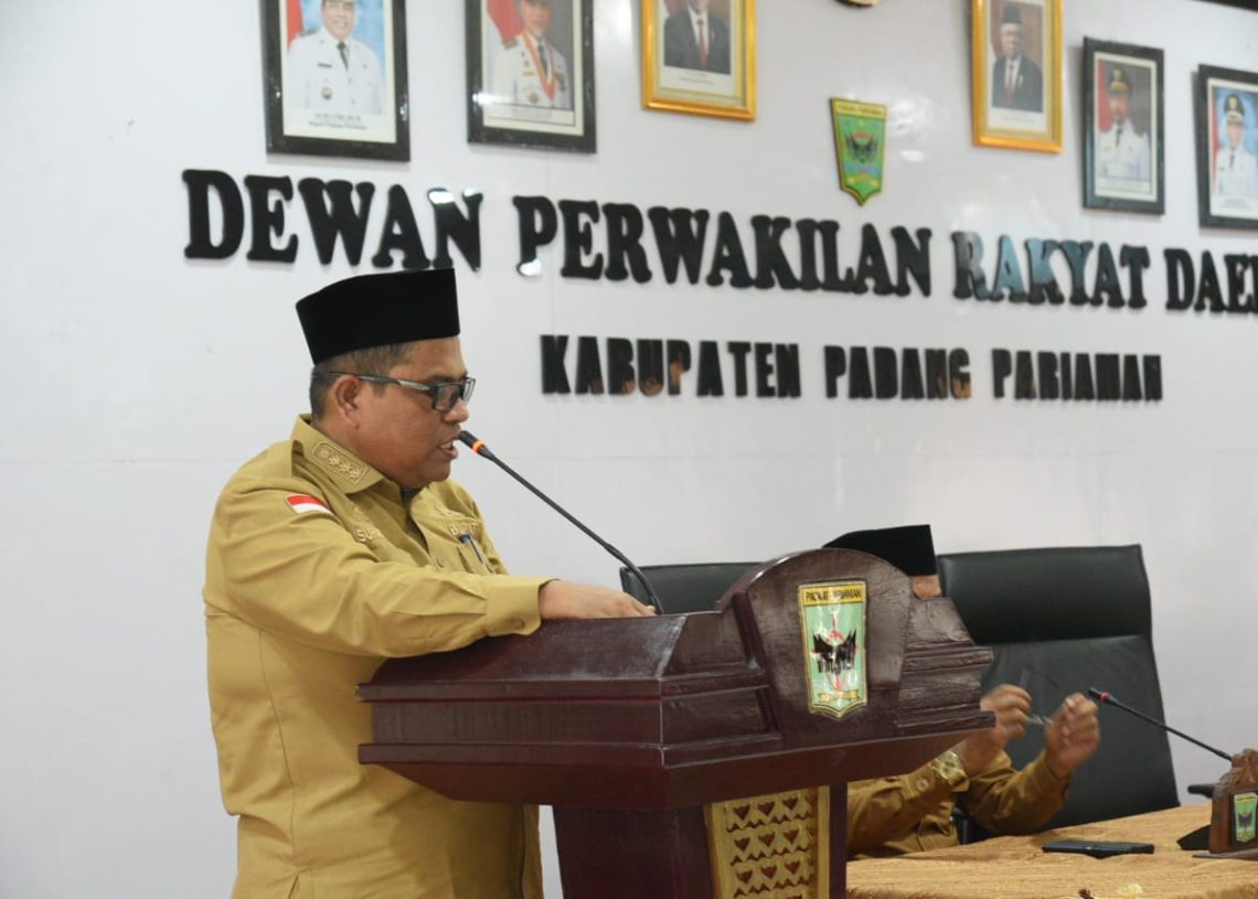 Bupati Suhatri Bur Sampaikan Dokumen Pengantar RPJPD 2025-2045