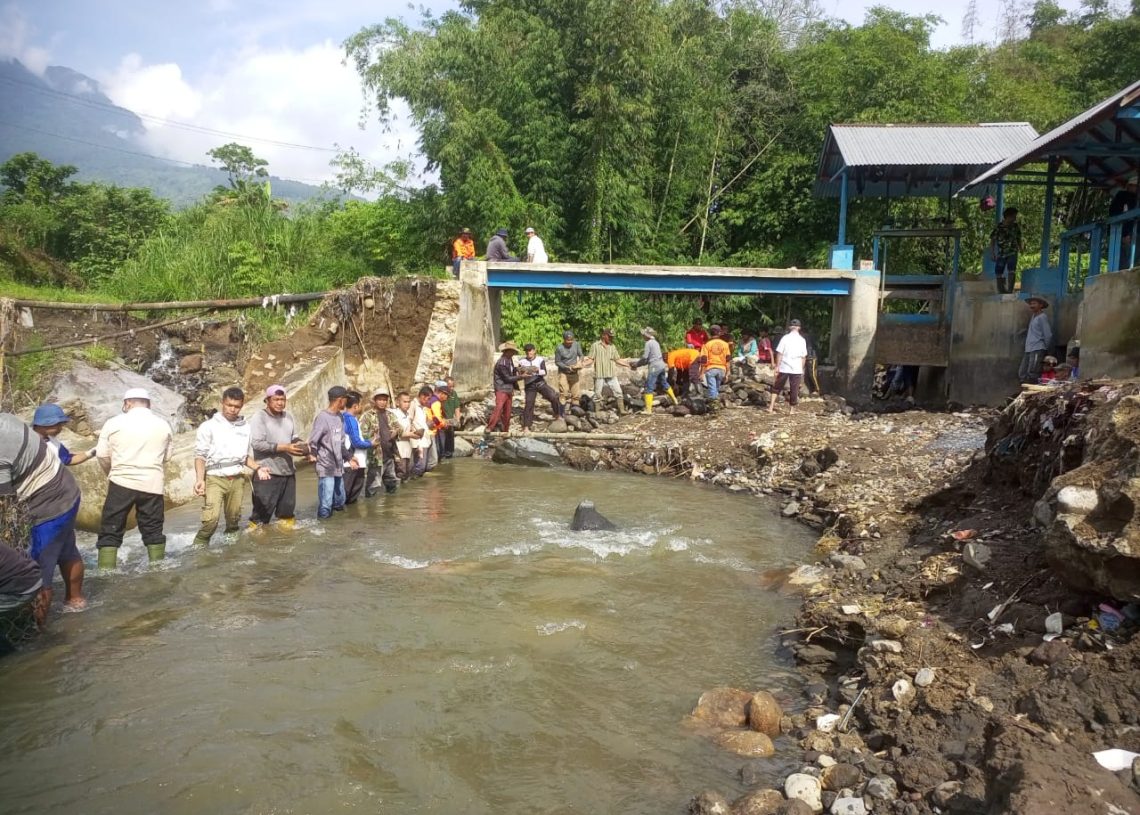 Keterlaluan! Warga “Bakuhampeh” Goro, “Batang Hidung” Camat Banuhampu Tak Pernah Tampak