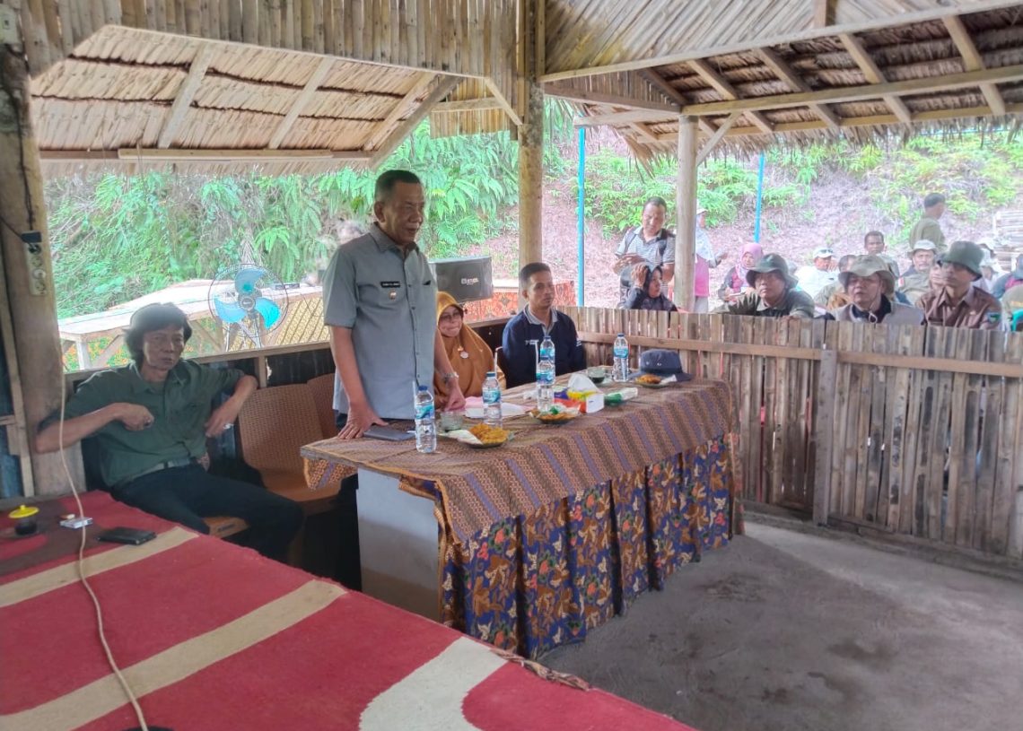 Bupati Dorong Alokasi Sekolah Lapang Teknologi UBI untuk Seluruh Petani di Pessel