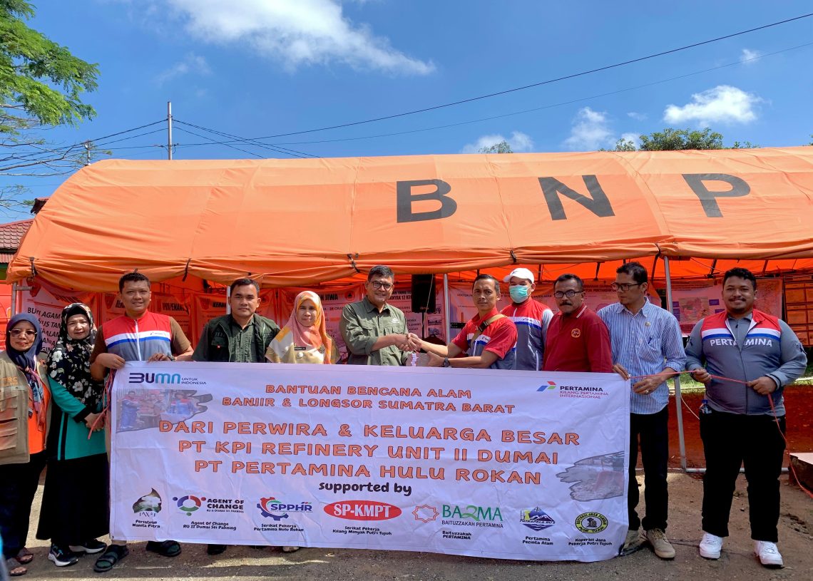 Kilang Pertamina Internasional Unit Dumai Bantu Korban Banjir dan Longsor di Kabupaten Agam