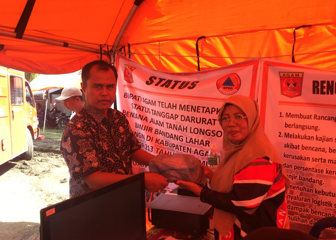 Pemkab Agam Salurkan Bantuan Bencana dari Kabupaten Bengkalis untuk Guru dan Murid Terdampak