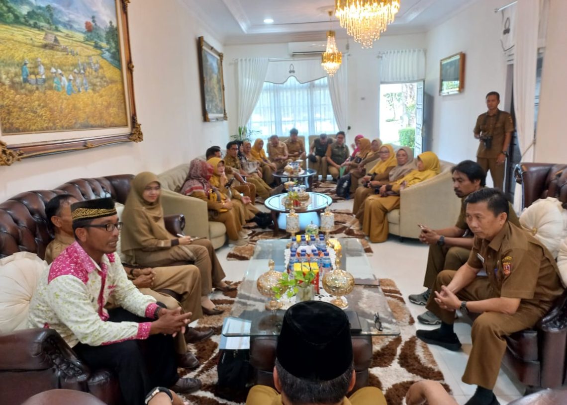 Bupati Agam dan Perhiptani Bahas Musda ke-III dan Peluang Pemasaran Produk Pertanian