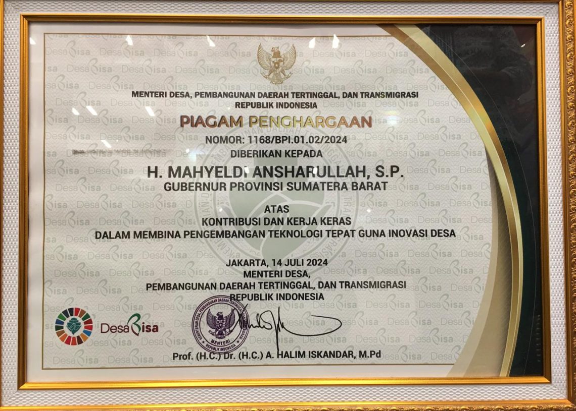Gigih Membina Teknologi Tepat Guna, Gubernur Mahyeldi Diganjar Lencana Abdi Inovasi Desa dari Kemendes PDTT