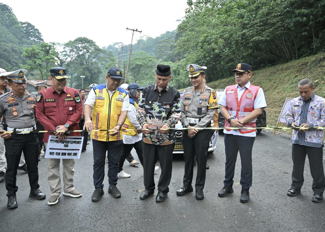 Dibuka Bertahap 21 Juli, Akses Jalan Lembah Anai Mulai Diuji Coba