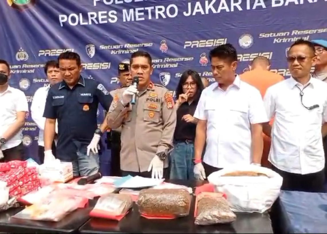 Polsek Kebon Jeruk Berhasil Menangkap 2 Pengedar Sabu dan Tembakau Sintites
