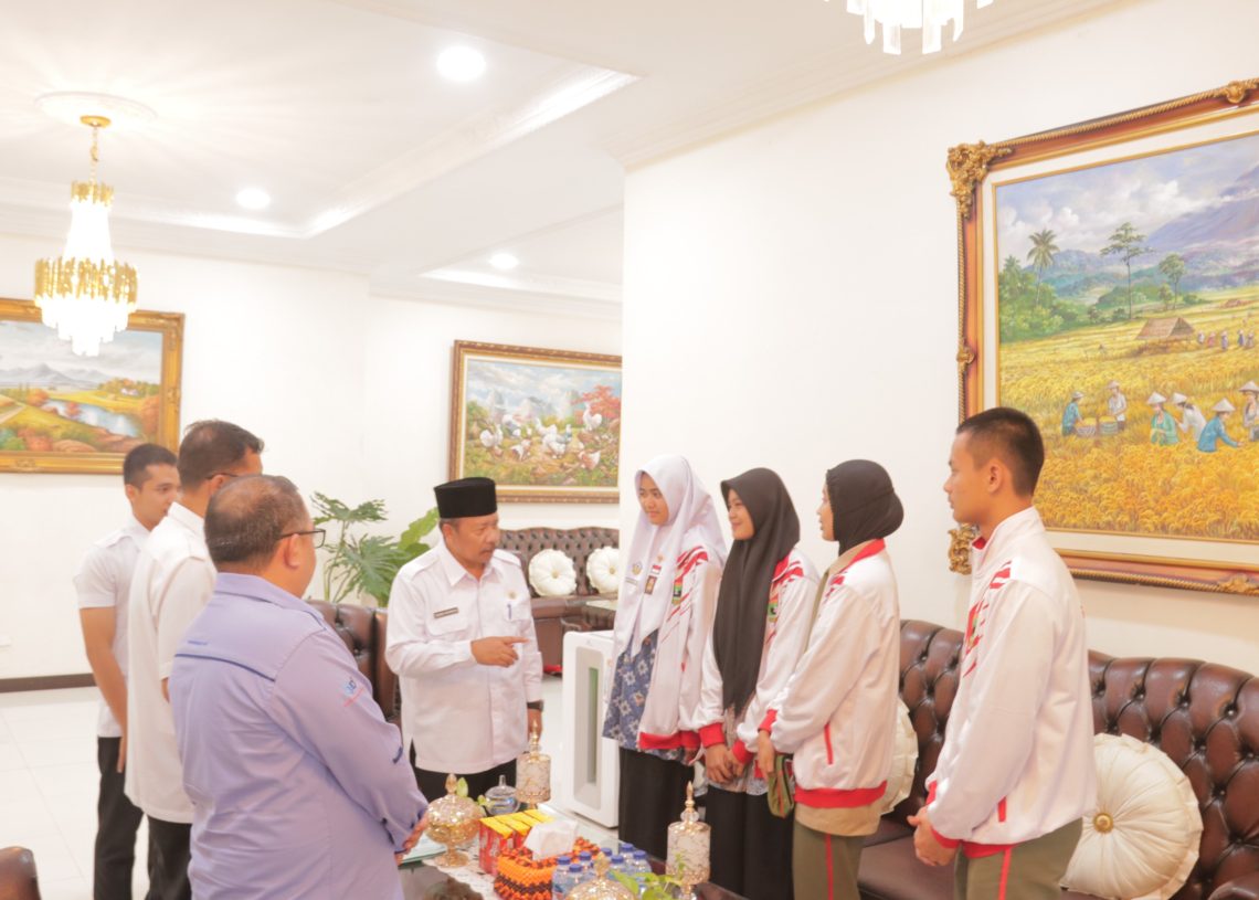 Empat Siswa Agam Dilepas sebagai Duta Paskibraka dalam Seleksi Provinsi Sumatera Barat