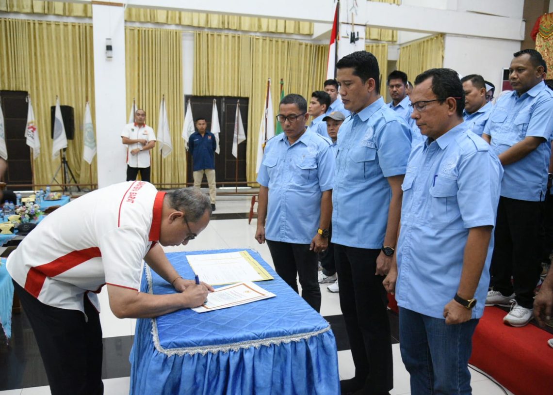 Lantik Pengurus KONI Padang Pariaman 2024-2028, Suhatri Bur Tekankan 3 Hal Penting