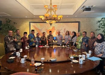 Pemkab Pasaman Dan Putra Sampoerna Teken MoU, Bupati Sabar AS Terima Penghargaan Menginspirasi Pendidikan