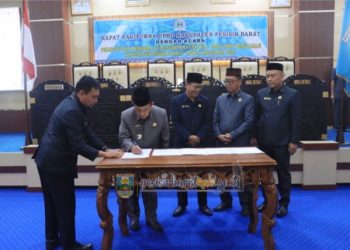 Eksekutif dan Legislatif Pesibar Sepakati Perubahan KUA-PPAS APBD 2024