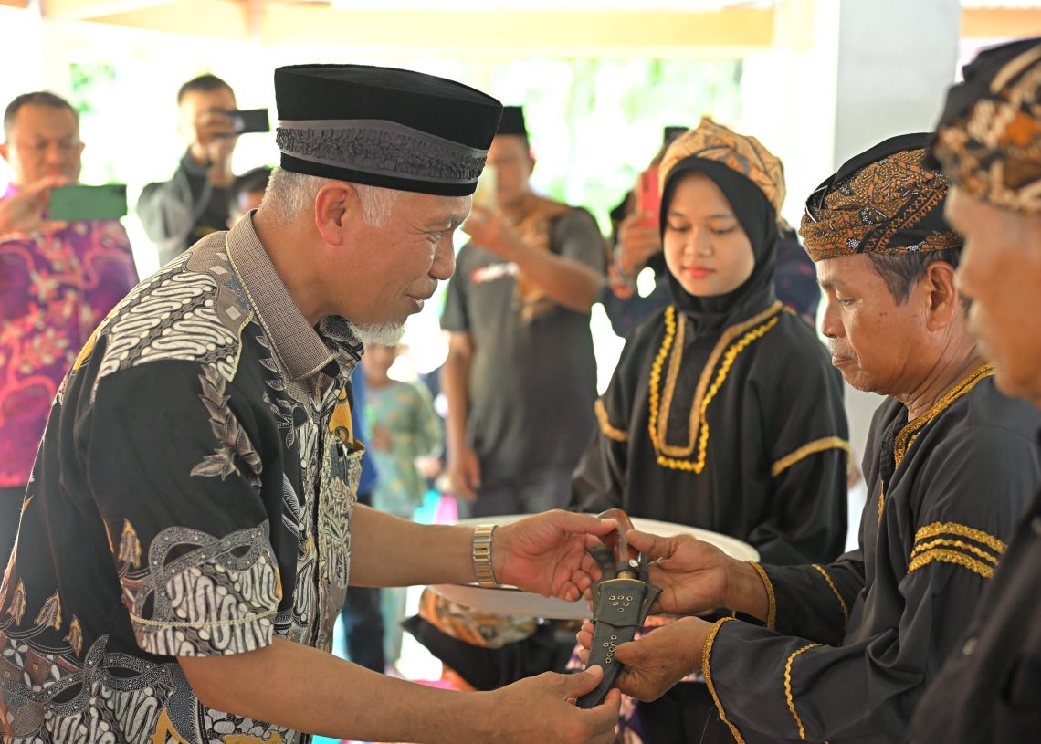 Ajak Generasi Muda Lestarikan Adat dan Budaya, Gubernur Mahyeldi Apresiasi Tuo Silek