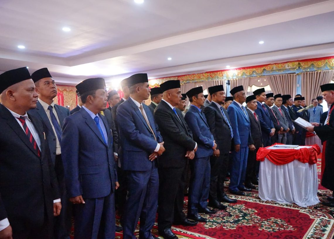 40 Anggota DPRD Padang Pariaman Disumpah, Bupati Suhatri Bur Ajak Terus Jalin Kolaborasi untuk Keberlanjutan