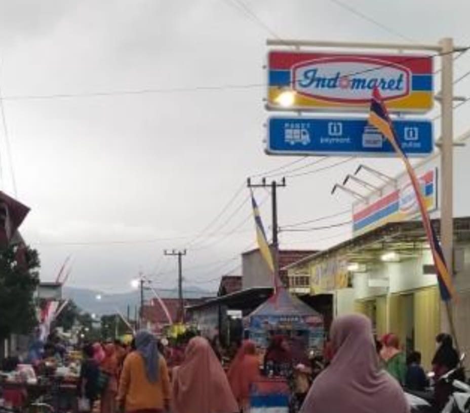 Pedagang Resah, Keluhkan Kehadiran Indomaret di Area Pasar