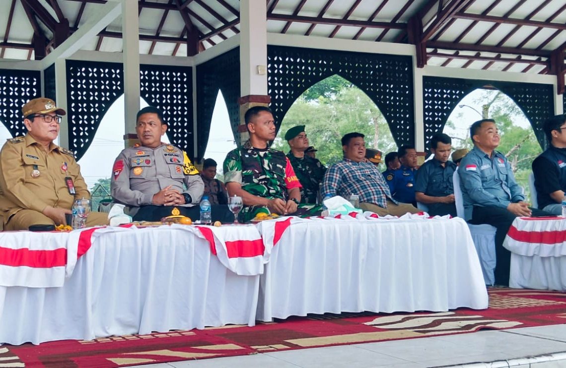 Pj Bupati Sarolangun Pantau Simulasi Kerusuhan dalam Pengamanan Pilkada Tahun 2024