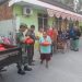 Jumat Berkah, Bersama Koramil 01/Tamansari Wihara Avalokiteswara Bagikan Beras