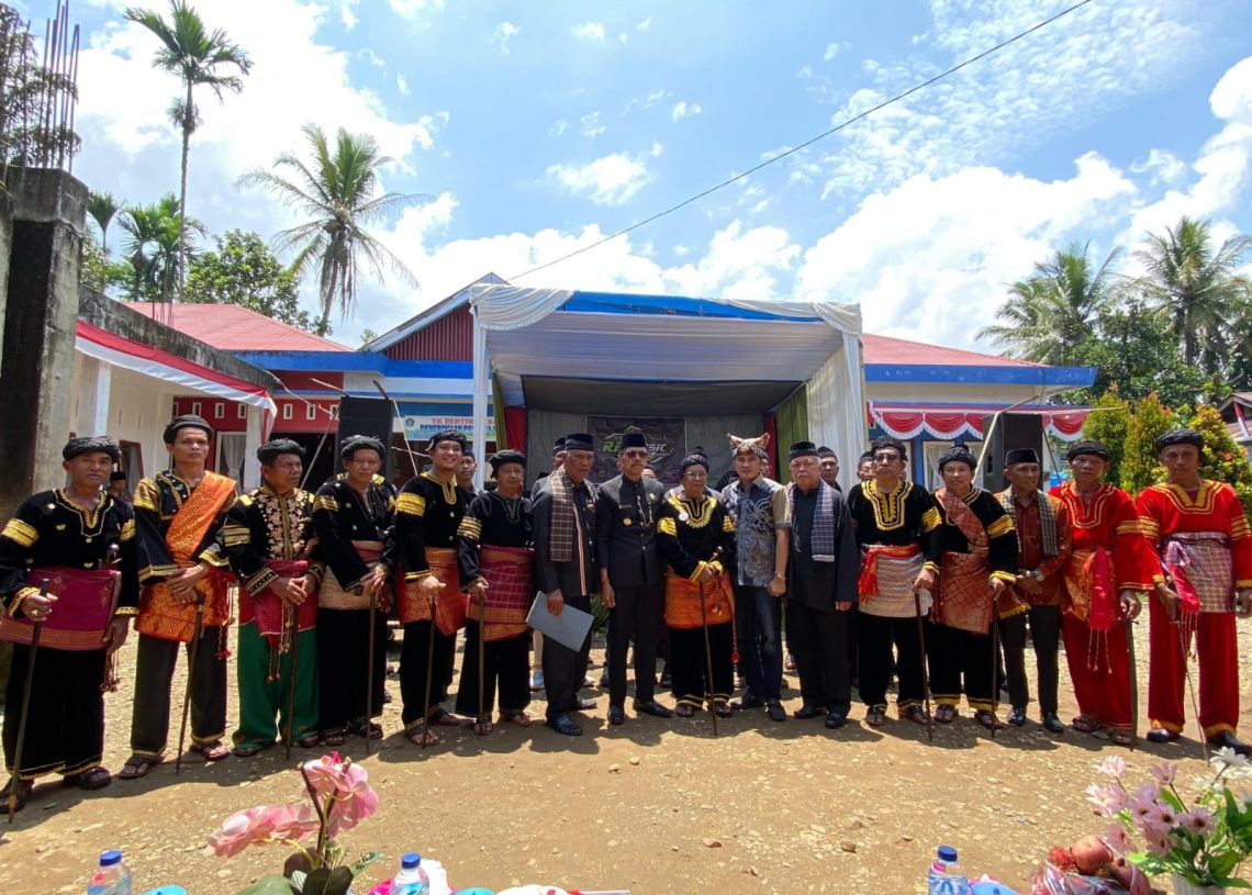 Hadiri Pengukuhan Pengurus KAN, Ekos Albar Sebut Akan Bangun Balai Adat di Sumbar