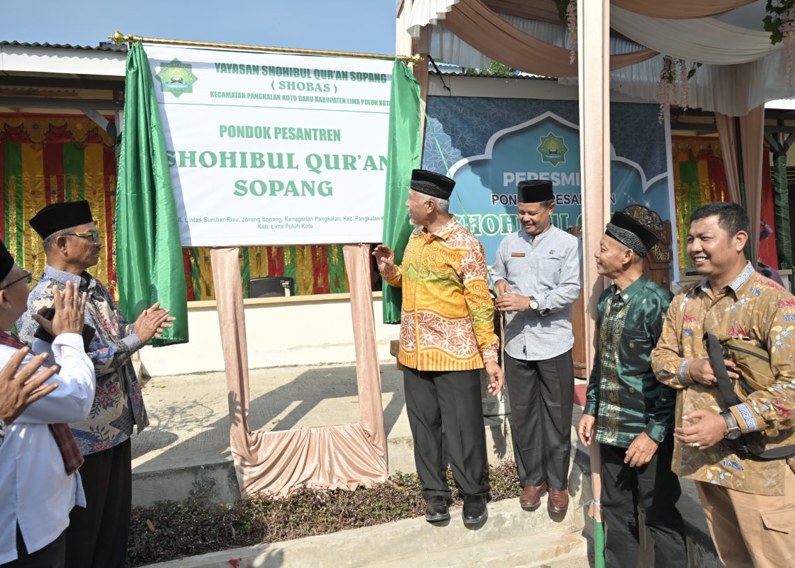 Gubernur Mahyeldi Berharap Masjid-masjid di Sumbar Dapat Selalu Makmur Secara Fungsi