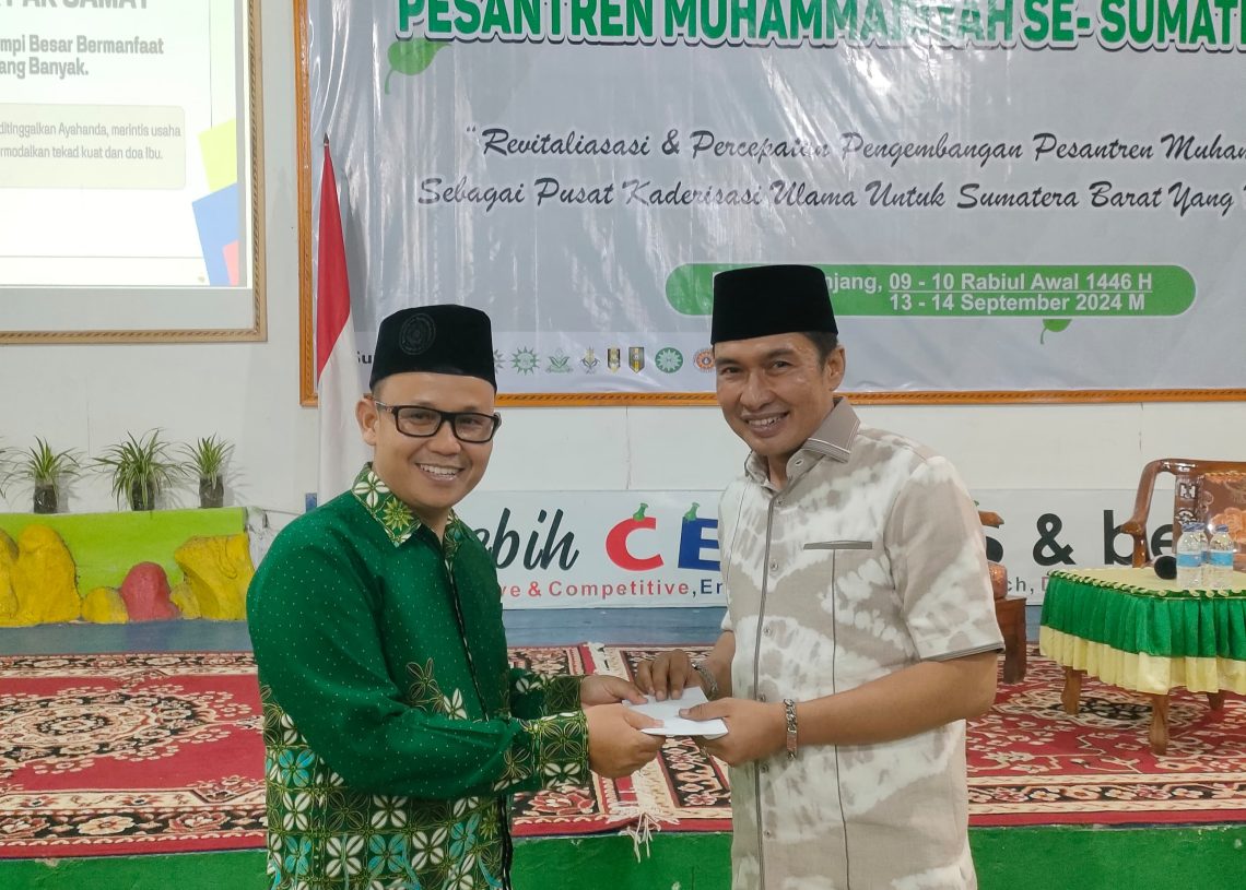 Diundang Pesantren Muhammadiyah, Ekos Albar Bahas Pesantren Wirausaha
