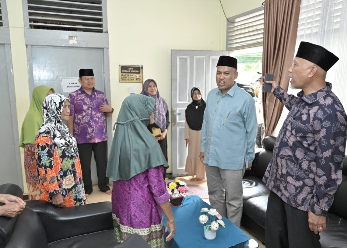 Alokasikan Anggaran Puluhan Miliar, Bukti Kepedulian Mahyeldi Tangani Masalah Sosial di Sumbar