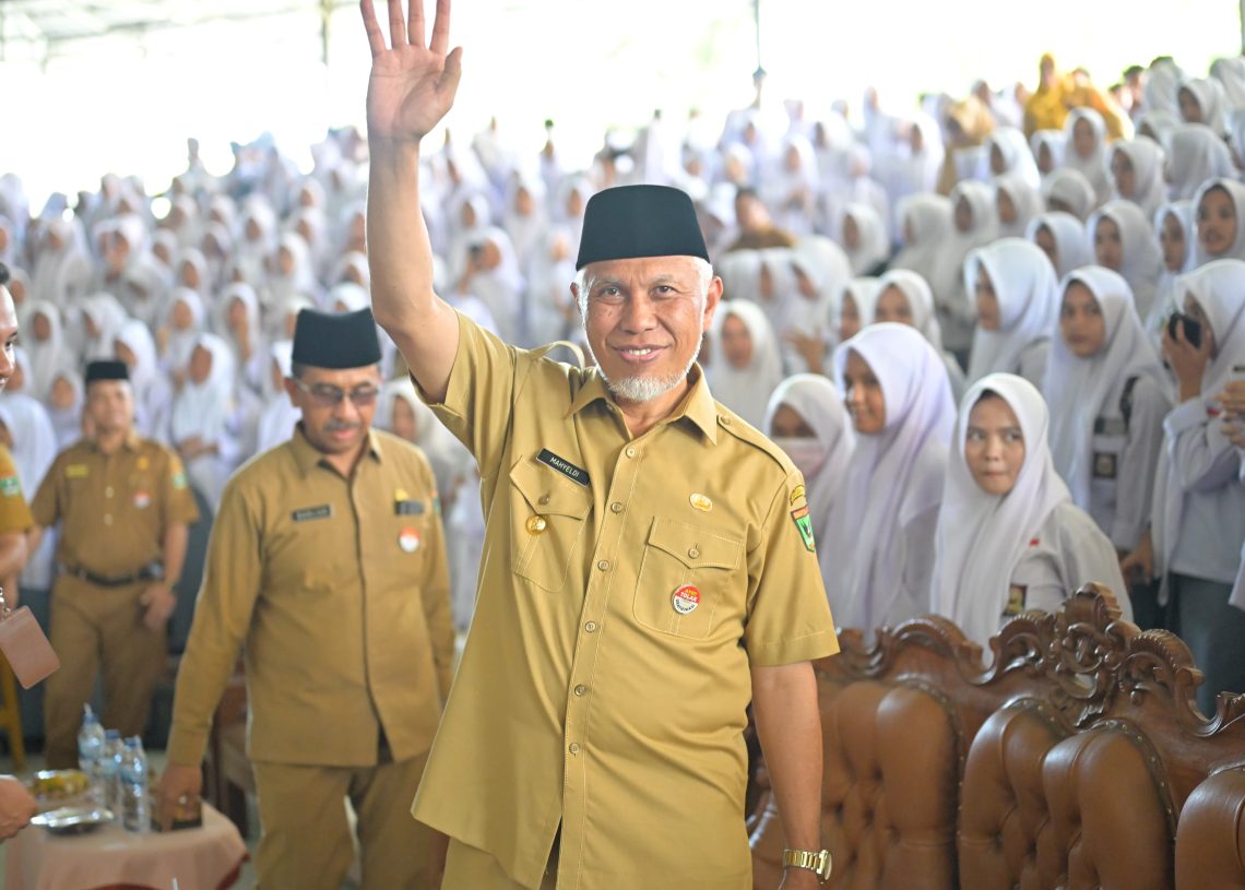 Pagelaran Seni Budaya, Gubernur Mahyeldi Ajak Pelajar SMK Optimis Tatap Masa Depan