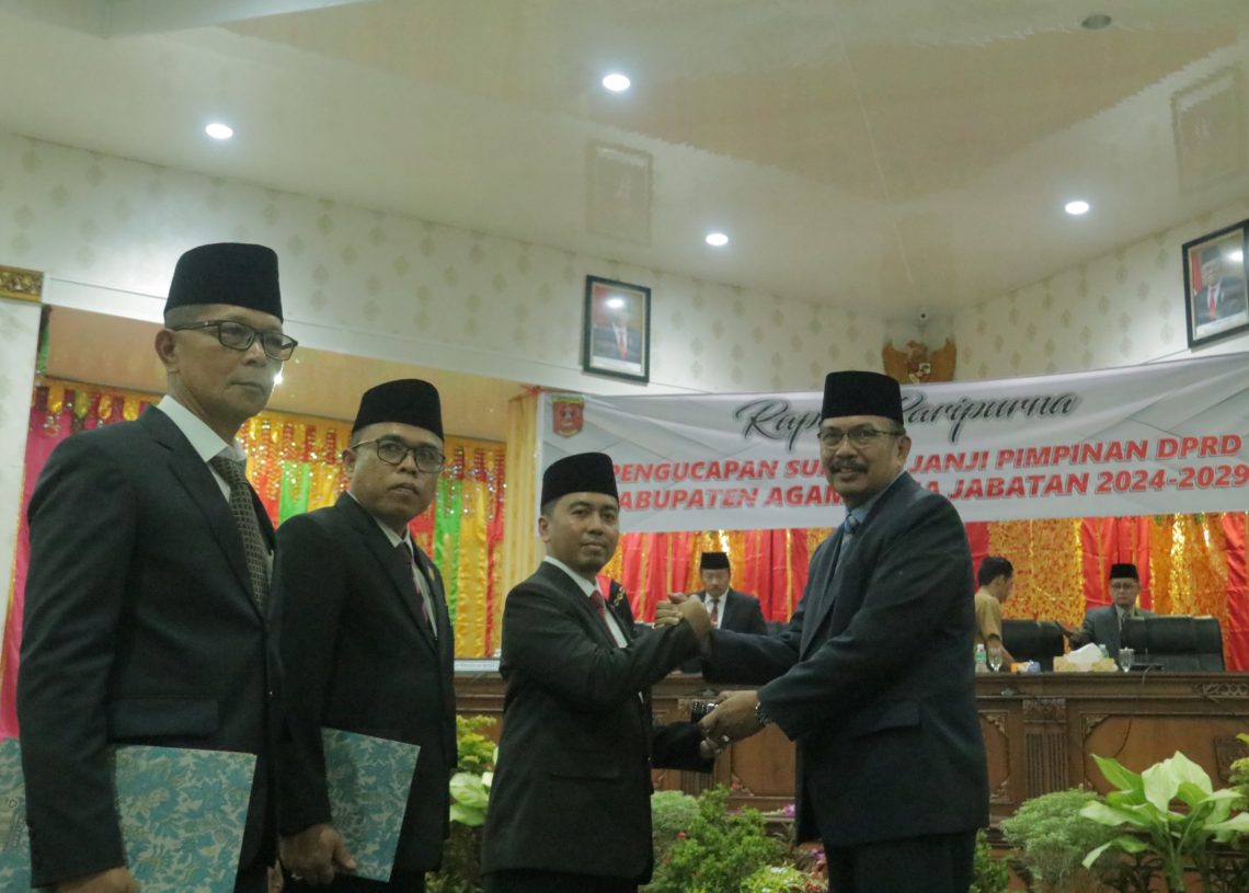 H. Ilham Resmi Dilantik sebagai Ketua DPRD Agam Periode 2024-2029
