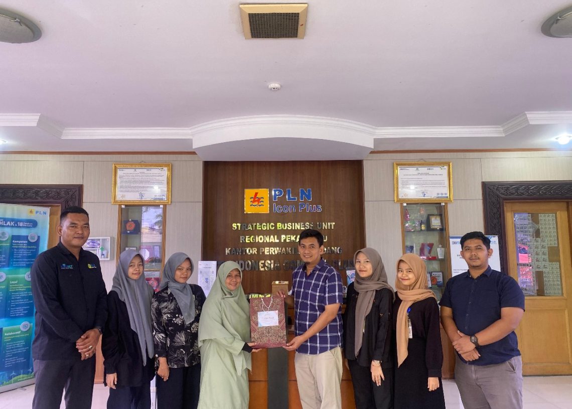 Tingkatkan Ekosistem Pendidikan, PLN Icon Plus Sumbagteng Lakukan Sharing Knowledge dengan Siswa SMK Kartika 1-2 Padang