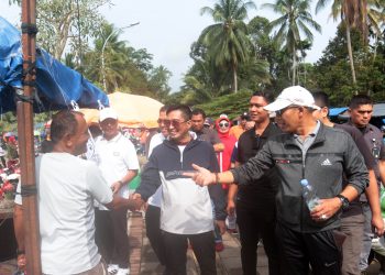 Kembangkan UMKM, Ekos Albar Ingin Buat Foodcourt di Taman Normalisasi Batang Agam di Payakumbuh