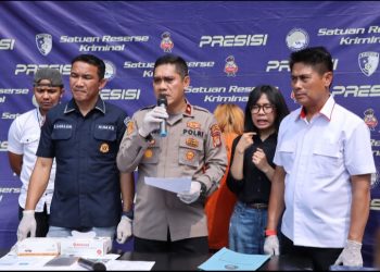 2 Remaja Kelompok GARSEL Hendak Tawuran di Kebon Jeruk, Celurit hingga Pedang Diamankan Polisi